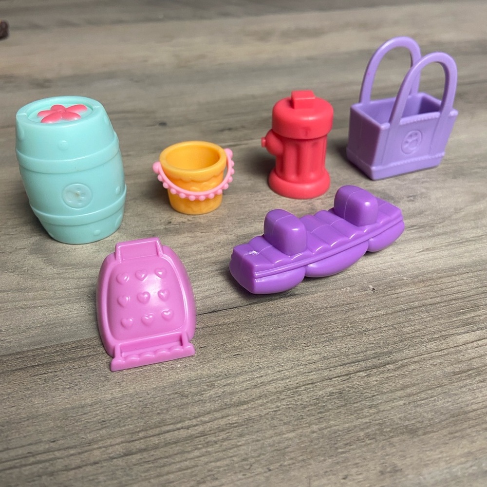 6 LITTLEST PET SHOP LPS Misc Accessories
